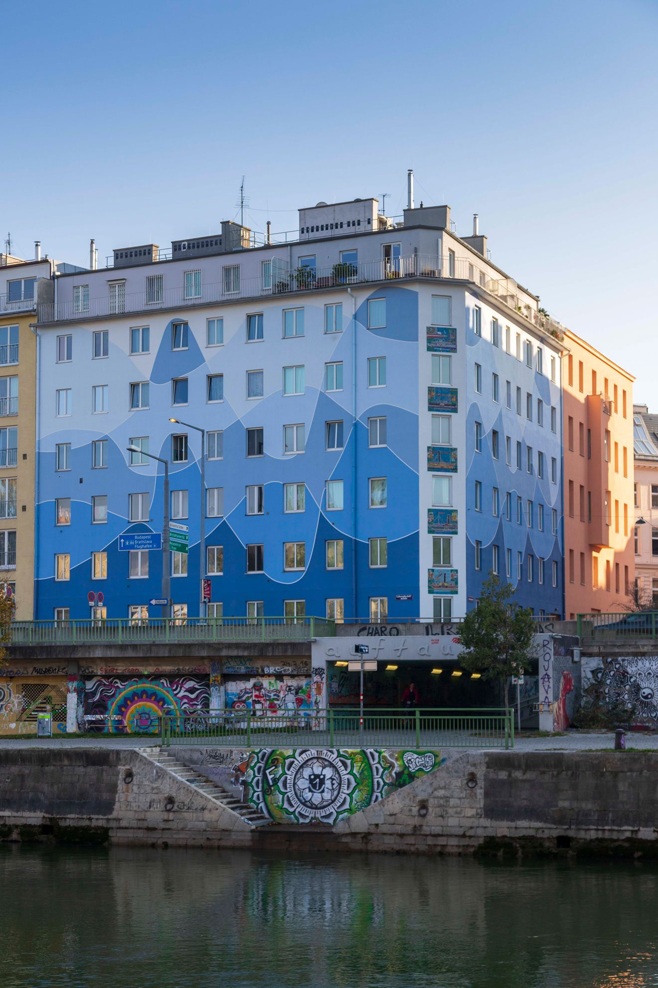 VIENA